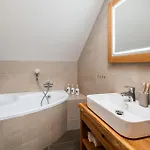 شقة فندقية Spindl Self Check-in & Sauna 4*