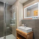 Spindl Self Check-in & Sauna מלון דירות 4*